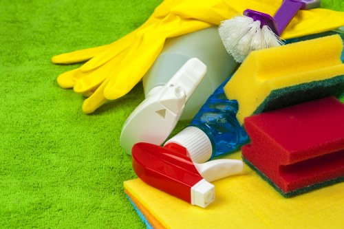 Routine oven cleaning schedule and maintenance tips